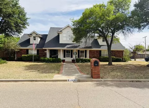 1402 9th St, Shallowater, TX 79363