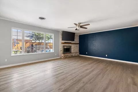 Living - 3402 68th Dr, Lubbock, TX 79413 photo 3 of 5