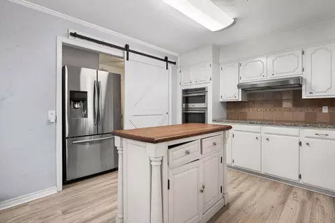 Kitchen - 3402 68th Dr, Lubbock, TX 79413 photo 2 of 4