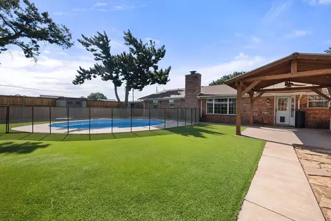 Exterior - 3402 68th Dr, Lubbock, TX 79413 photo 5 of 5