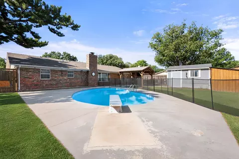 Exterior - 3402 68th Dr, Lubbock, TX 79413 photo 4 of 5