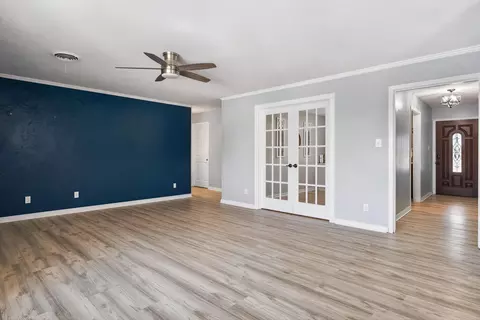 Living - 3402 68th Dr, Lubbock, TX 79413 photo 2 of 5