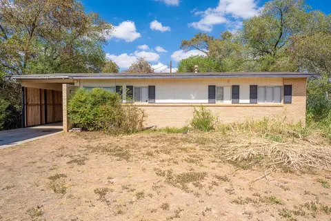 4306 61st St, Lubbock, TX 79413