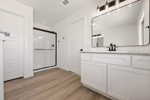 Bath - 2402 Harmony Ave, Lubbock, TX 79407 photo 1 of 4