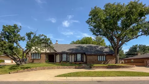 1113 Creekmere Dr, Canyon, TX 79015