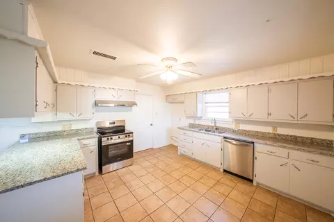Kitchen - 4414 28th St, Lubbock, TX 79410 photo 1 of 2