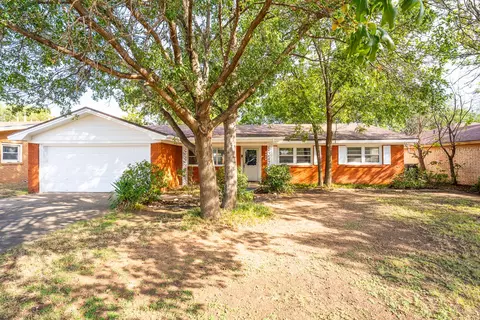 Exterior - 4414 28th St, Lubbock, TX 79410 photo 3 of 4