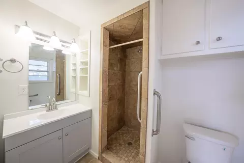 Bath - 4414 28th St, Lubbock, TX 79410 photo 2 of 2
