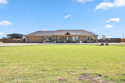 9007 County Road 6100, Shallowater, TX 79363