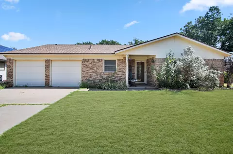 8615 Knoxville Ave, Lubbock, TX 79423