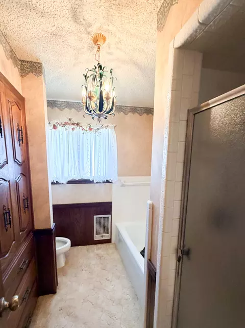 Bath - 1370 Fm303, Loop, TX 79342 photo 3 of 4