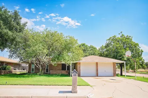 600 N Adams Ave, Denver City, TX 79323