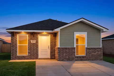2010 Tractor Ave, Wolfforth, TX 79382
