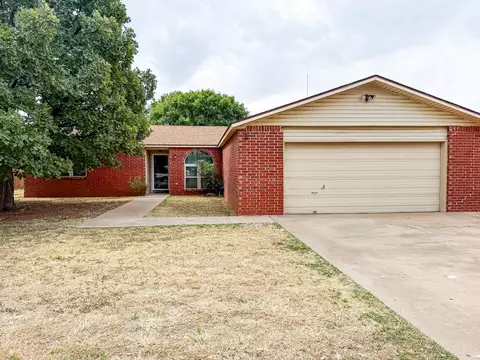 2409 92nd St, Lubbock, TX 79423