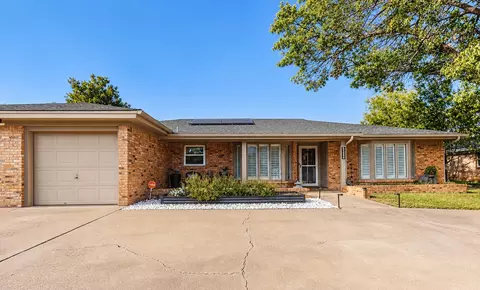 5526 75th St, Lubbock, TX 79424