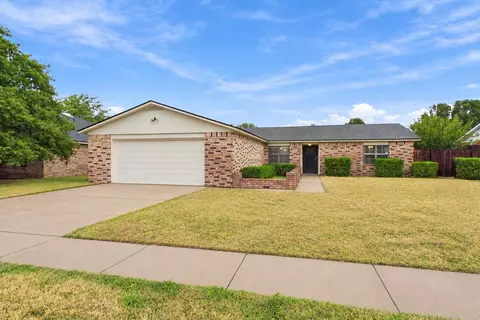 2406 94th St, Lubbock, TX 79423