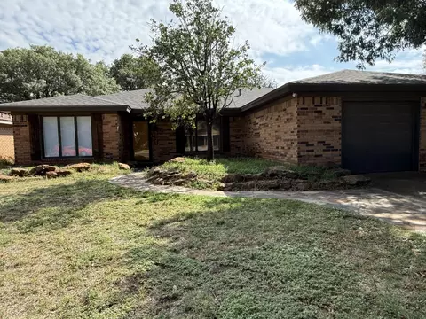 5721 89th St, Lubbock, TX 79424