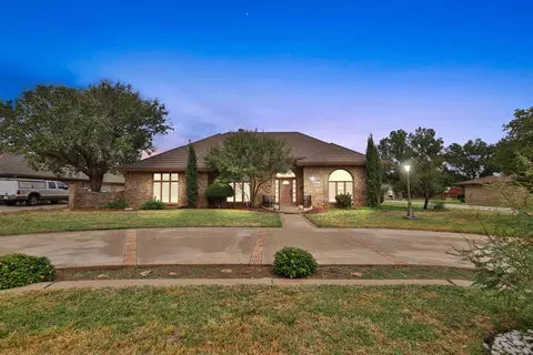 6604 3rd St, Lubbock, TX 79416