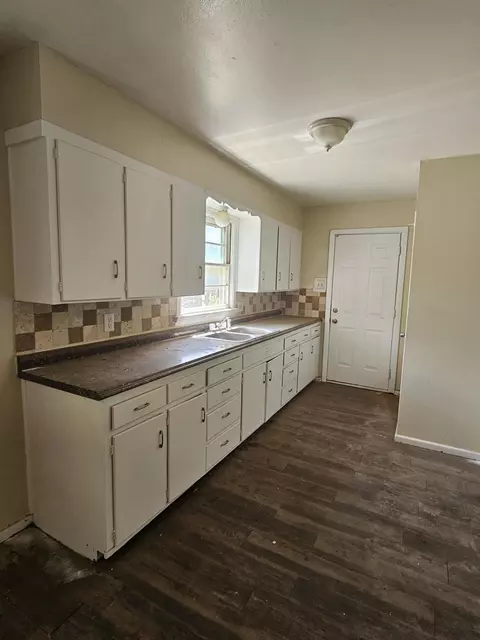 Kitchen - 2116 E 30th St, Lubbock, TX 79404 photo 1 of 1