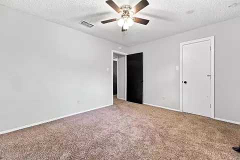 Bedroom - 1003 Cedar Ave, Idalou, TX 79329 photo 6 of 6
