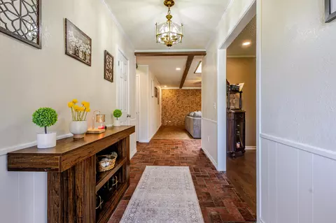 Entry Way - 1311 Itasca St, Plainview, TX 79072 photo 2 of 8