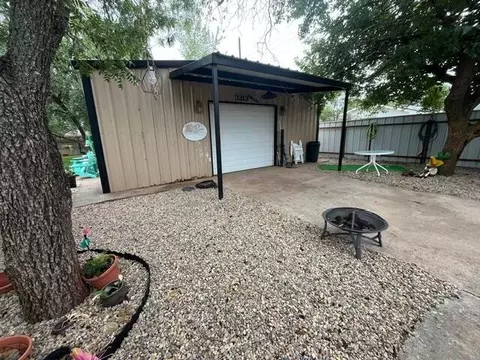 Exterior - 1213 Dallas St, Plainview, TX 79072 photo 15 of 17