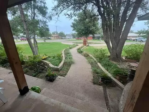 Exterior - 1213 Dallas St, Plainview, TX 79072 photo 8 of 17