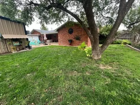 Exterior - 1213 Dallas St, Plainview, TX 79072 photo 13 of 17