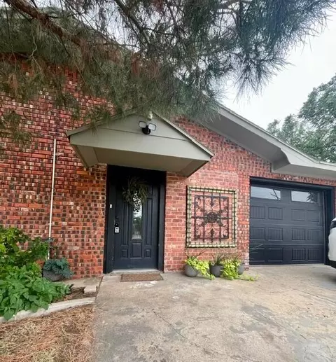 Exterior - 1213 Dallas St, Plainview, TX 79072 photo 10 of 17