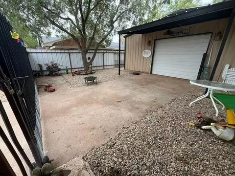 Exterior - 1213 Dallas St, Plainview, TX 79072 photo 16 of 17