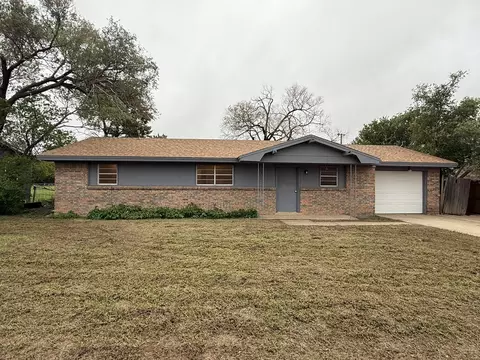 307 Monroe Ave, Lorenzo, TX 79343