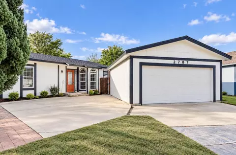 2707 92nd St, Lubbock, TX 79423
