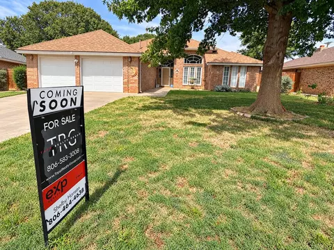 1725 E Broadway St, Brownfield, TX 79316