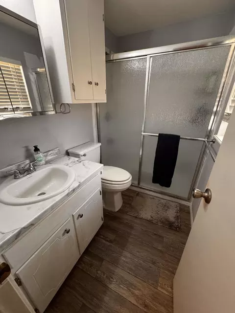 Bath - 1720 Canyon St, Plainview, TX 79072 photo 1 of 3