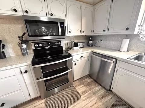 Kitchen - 1720 Canyon St, Plainview, TX 79072 photo 4 of 5