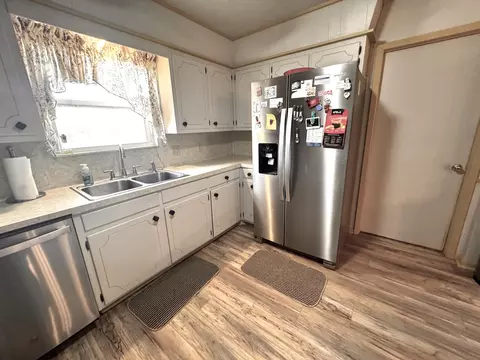 Kitchen - 1720 Canyon St, Plainview, TX 79072 photo 5 of 5