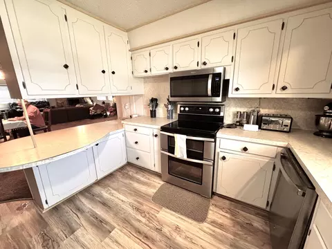 Kitchen - 1720 Canyon St, Plainview, TX 79072 photo 2 of 5