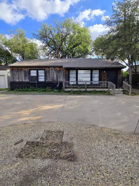 3517 30th St, Lubbock, TX 79410