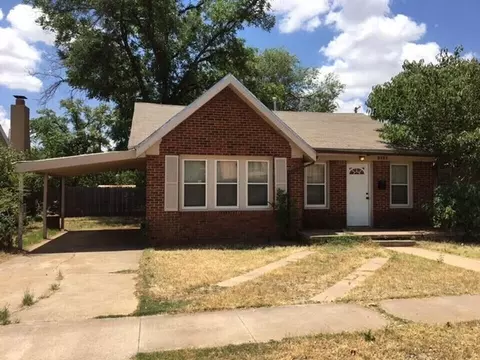 2121 17th St, Lubbock, TX 79401