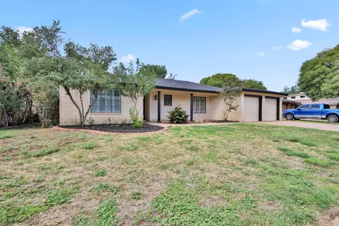 8012 Richmond Ave, Lubbock, TX 79424