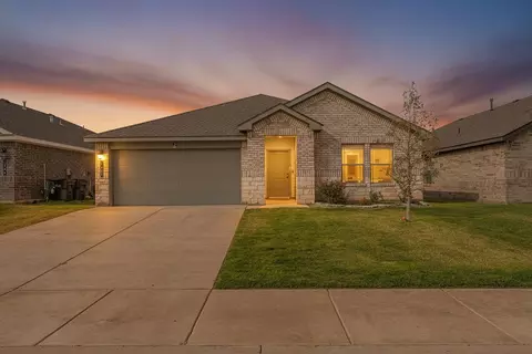7804 92nd St, Lubbock, TX 79424
