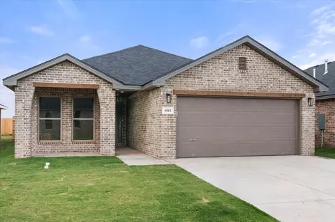 803 E 21st St, Wolfforth, TX 79382