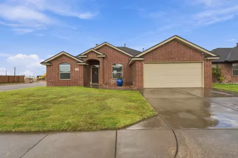 1327 Yorkshire Ave, Wolfforth, TX 79382