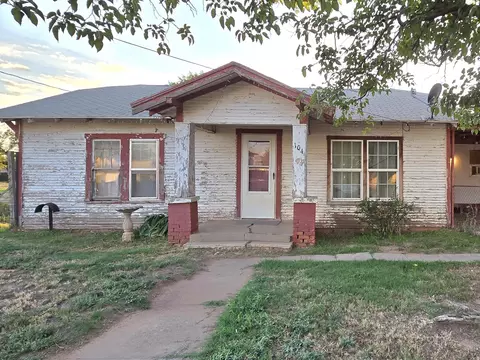 104 N Avenue N, Lamesa, TX 79331