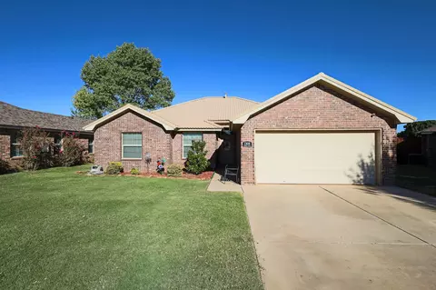 1308 Windsor Ave, Wolfforth, TX 79382