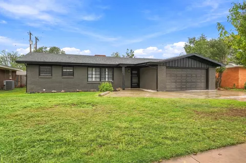 4907 17th St, Lubbock, TX 79416
