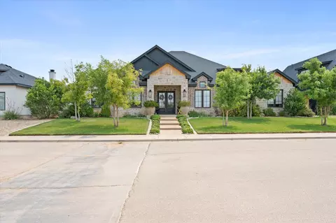 611 N 12th St, Wolfforth, TX 79382