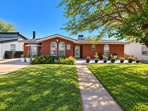 706 NW 12th St, Andrews, TX 79714
