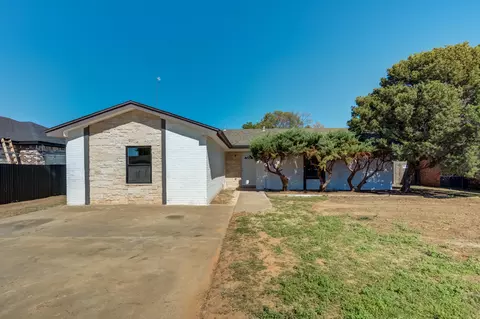 312 E 16th St, Wolfforth, TX 79382