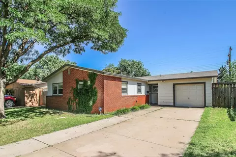 4831 52nd St, Lubbock, TX 79414